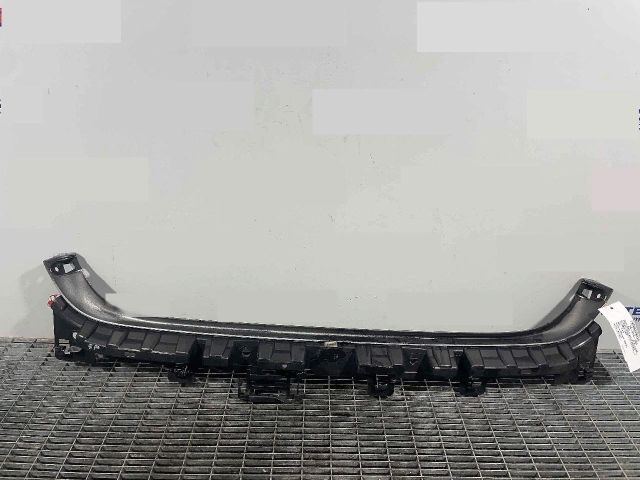 bontott BMW 3 E90 Hátsó középső Lökhárító Tartó (Műanyag)