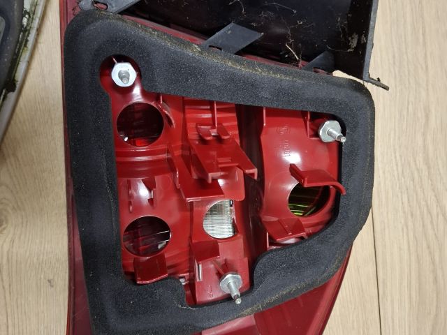 bontott BMW 3 E90 Hátsó Lámpa Szett