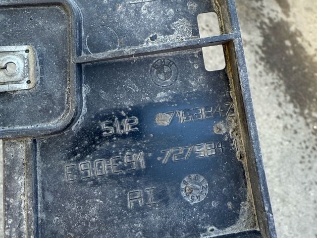 bontott BMW 3 E90 Hátsó Lökhárító Alsó (Műanyag)