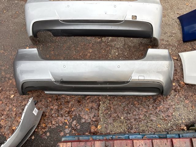 bontott BMW 3 E90 Hátsó Lökhárító (Részeivel)