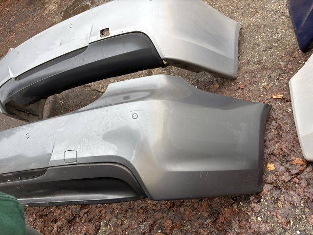 bontott BMW 3 E90 Hátsó Lökhárító (Részeivel)