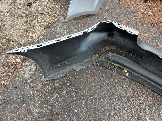 bontott BMW 3 E90 Hátsó Lökhárító (Részeivel)