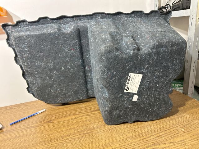 bontott BMW 3 E90 Hátsó Tároló Rekesz