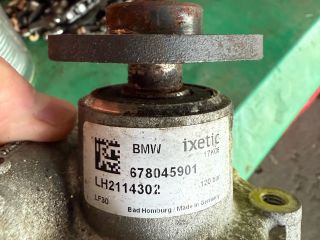 bontott BMW 3 E90 Hidraulika Szivattyú