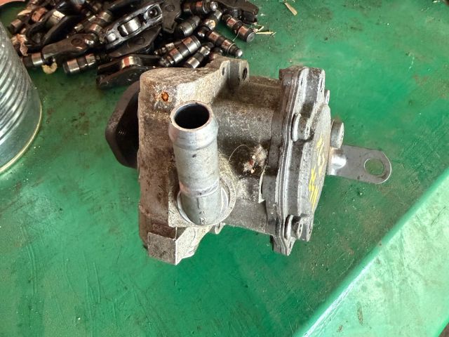 bontott BMW 3 E90 Hidraulika Szivattyú