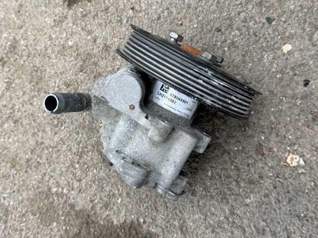 bontott BMW 3 E90 Hidraulika Szivattyú