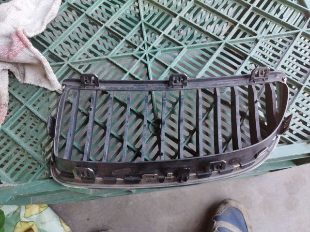 bontott BMW 3 E90 Hűtőrács