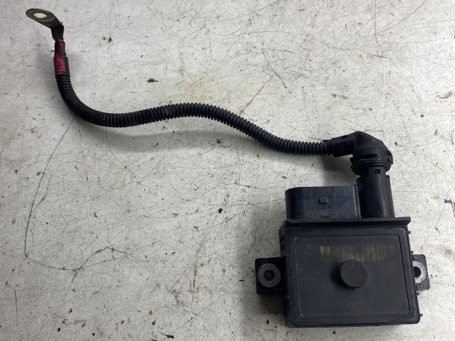 bontott BMW 3 E90 Izzító Relé