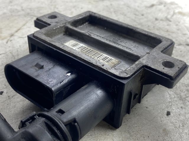 bontott BMW 3 E90 Izzító Relé