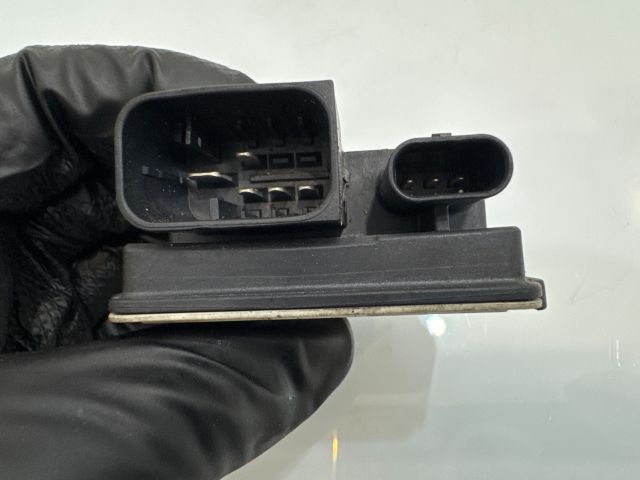 bontott BMW 3 E90 Izzító Relé