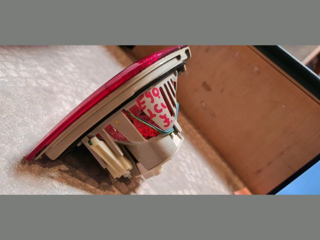 bontott BMW 3 E90 Jobb Belső Hátsó Lámpa