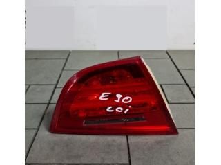 bontott BMW 3 E90 Jobb Belső Hátsó Lámpa