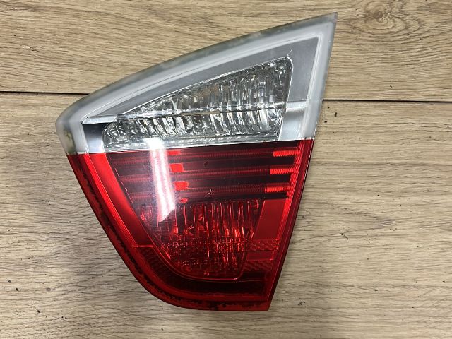 bontott BMW 3 E90 Jobb Belső Hátsó Lámpa