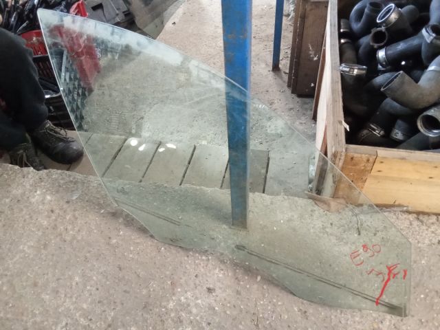 bontott BMW 3 E90 Jobb első Ablak