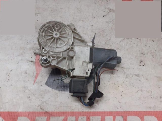 bontott BMW 3 E90 Jobb első Ablakemelő Motor