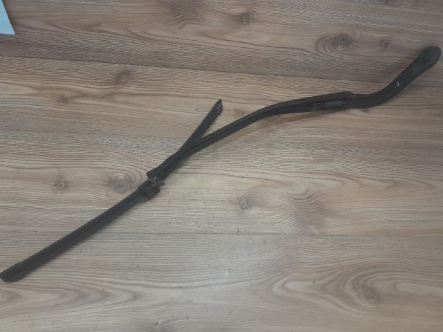 bontott BMW 3 E90 Jobb első Ablaktörlő Kar