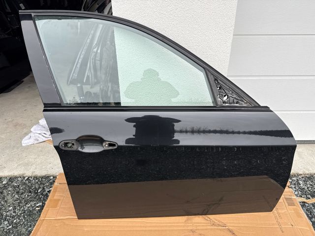 bontott BMW 3 E90 Jobb első Ajtó (Részeivel)