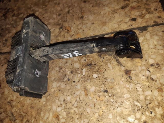 bontott BMW 3 E90 Jobb első Ajtóhatároló