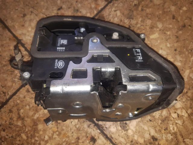 bontott BMW 3 E90 Jobb első Ajtózár