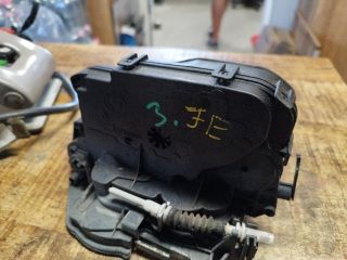 bontott BMW 3 E90 Jobb első Ajtózár