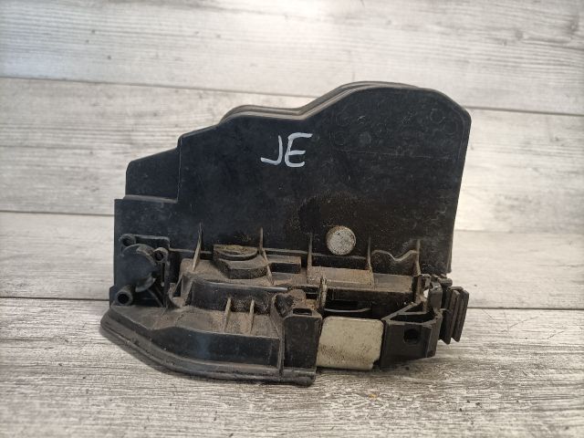 bontott BMW 3 E90 Jobb első Ajtózár