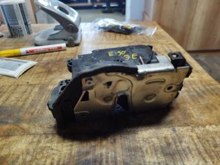 bontott BMW 3 E90 Jobb első Ajtózár