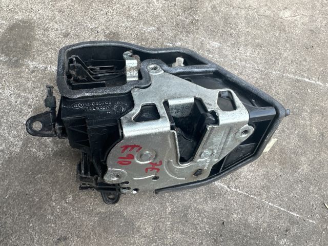 bontott BMW 3 E90 Jobb első Ajtózár