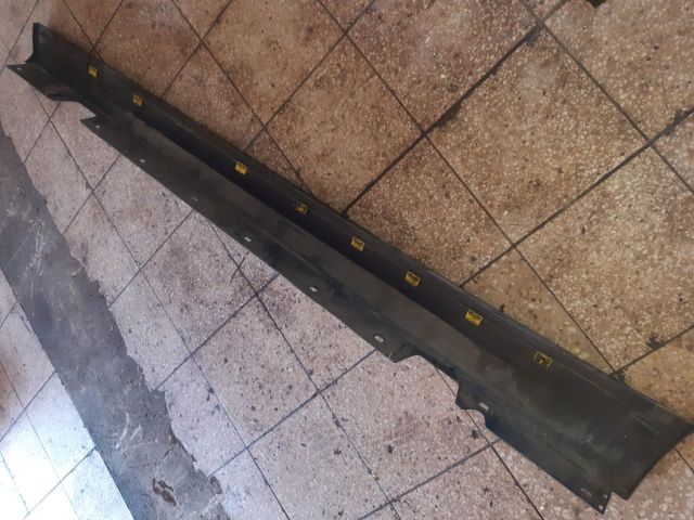 bontott BMW 3 E90 Jobb első Belső Küszöb Burkolat