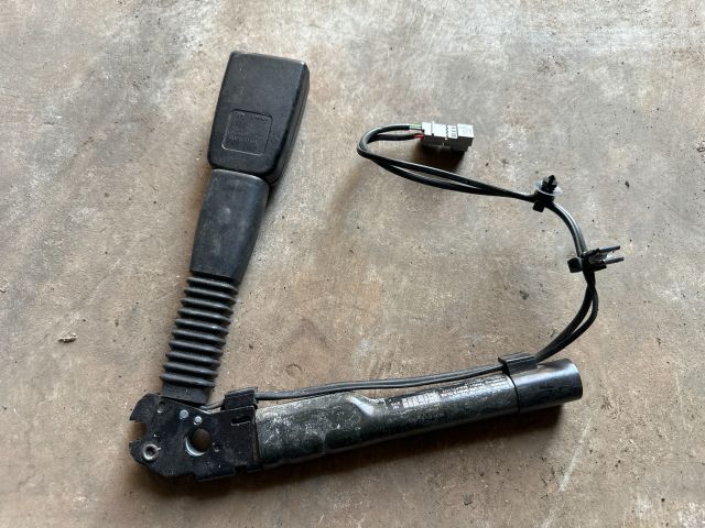 bontott BMW 3 E90 Jobb első Biztonsági Öv Csat