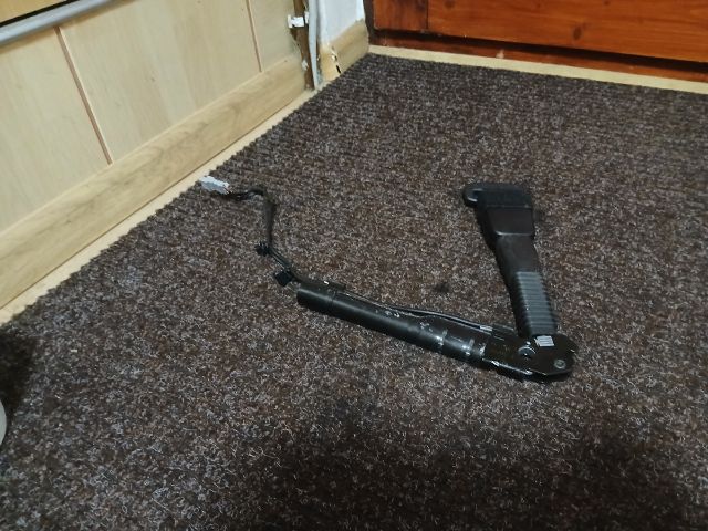 bontott BMW 3 E90 Jobb első Biztonsági Öv Csat