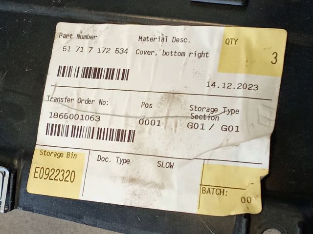 bontott BMW 3 E90 Jobb első Dobbetét (Kerékjárati, Műanyag)