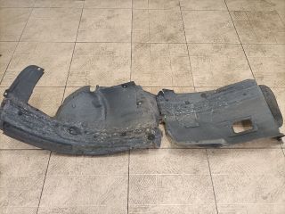 bontott BMW 3 E90 Jobb első Dobbetét (Kerékjárati, Műanyag)