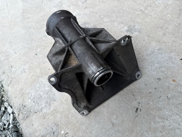 bontott BMW 3 E90 Jobb első Féltengely Tartó