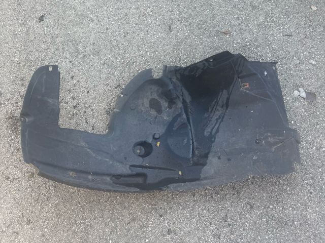 bontott BMW 3 E90 Jobb első Hátsó Dobbetét (Kerékjárati, Műanyag)