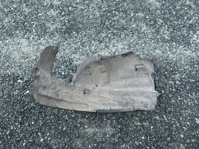 bontott BMW 3 E90 Jobb első Hátsó Dobbetét (Kerékjárati, Műanyag)