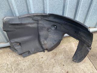 bontott BMW 3 E90 Jobb első Hátsó Dobbetét (Kerékjárati, Műanyag)