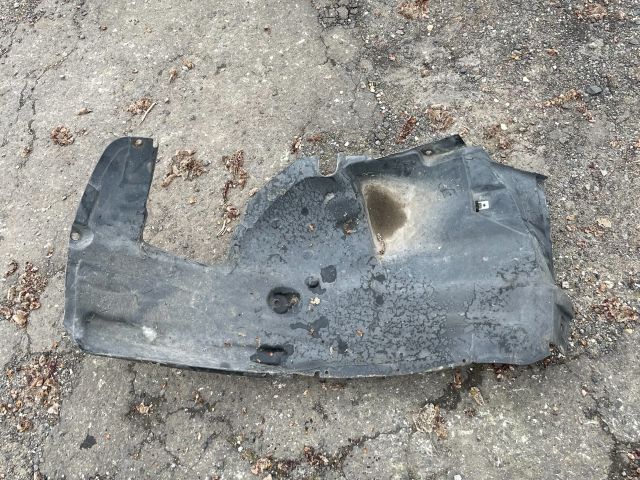 bontott BMW 3 E90 Jobb első Hátsó Dobbetét (Kerékjárati, Műanyag)