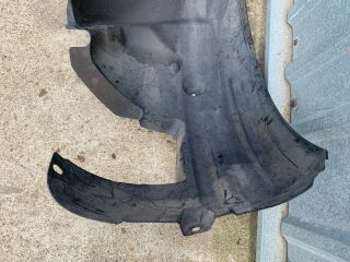 bontott BMW 3 E90 Jobb első Hátsó Dobbetét (Kerékjárati, Műanyag)