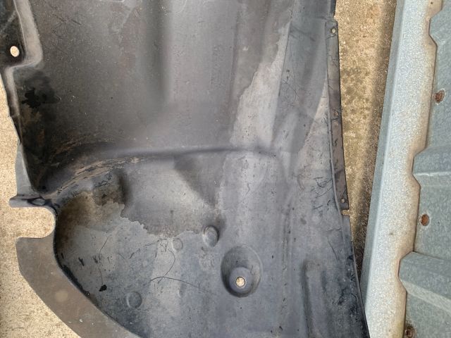 bontott BMW 3 E90 Jobb első Hátsó Dobbetét (Kerékjárati, Műanyag)