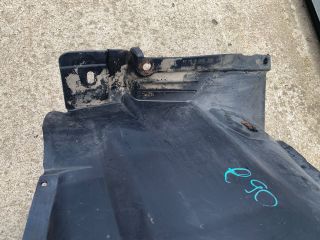 bontott BMW 3 E90 Jobb első Hátsó Dobbetét (Kerékjárati, Műanyag)