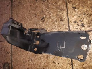 bontott BMW 3 E90 Jobb első Lökhárító Tartó (Műanyag)