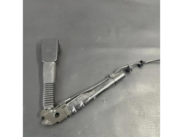 bontott BMW 3 E90 Jobb első Övfeszítő