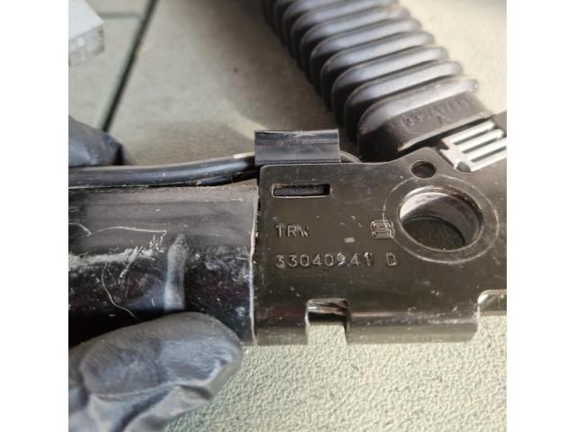 bontott BMW 3 E90 Jobb első Övfeszítő