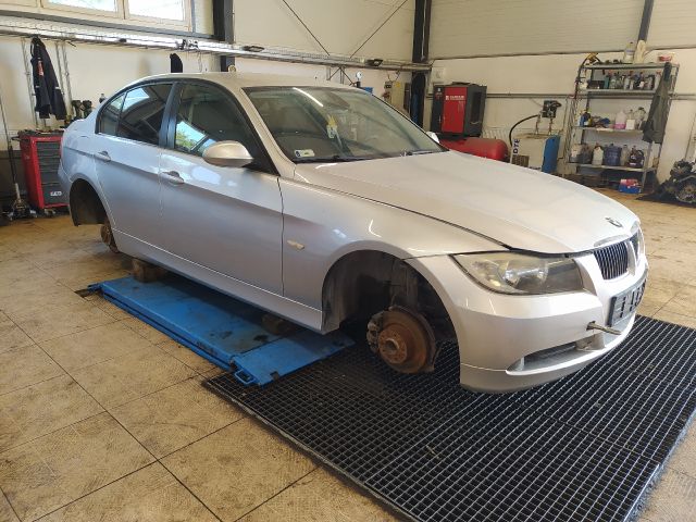 bontott BMW 3 E90 Jobb első Sárvédő