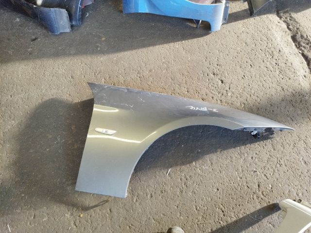 bontott BMW 3 E90 Jobb első Sárvédő