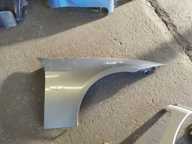 bontott BMW 3 E90 Jobb első Sárvédő