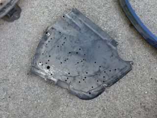 bontott BMW 3 E90 Jobb Fenéklemez