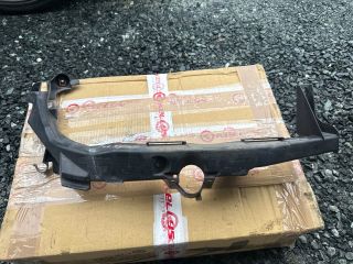 bontott BMW 3 E90 Jobb Fényszóró Lámpakeret