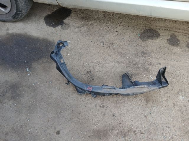 bontott BMW 3 E90 Jobb Fényszóró Tartó