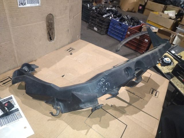 bontott BMW 3 E90 Jobb Fényszóró Tartó